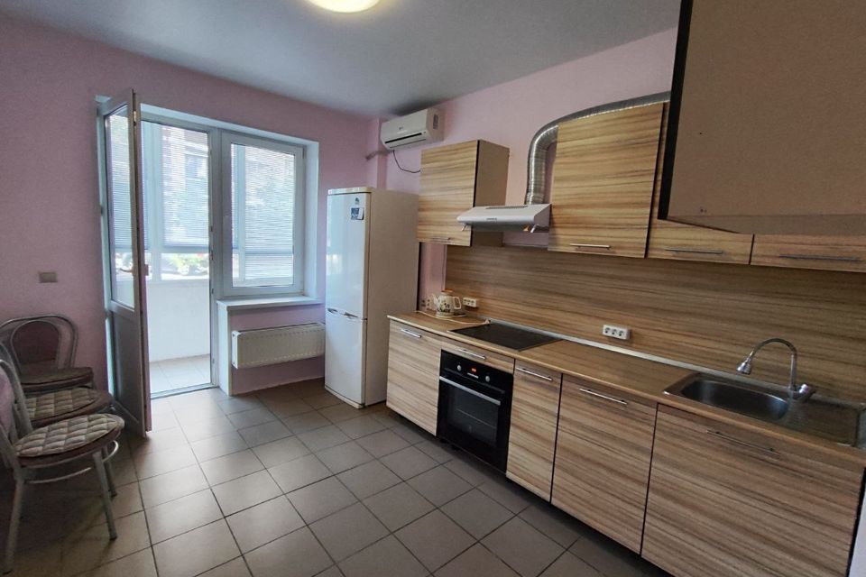 Продаётся 1-комнатная квартира, 37 м²
