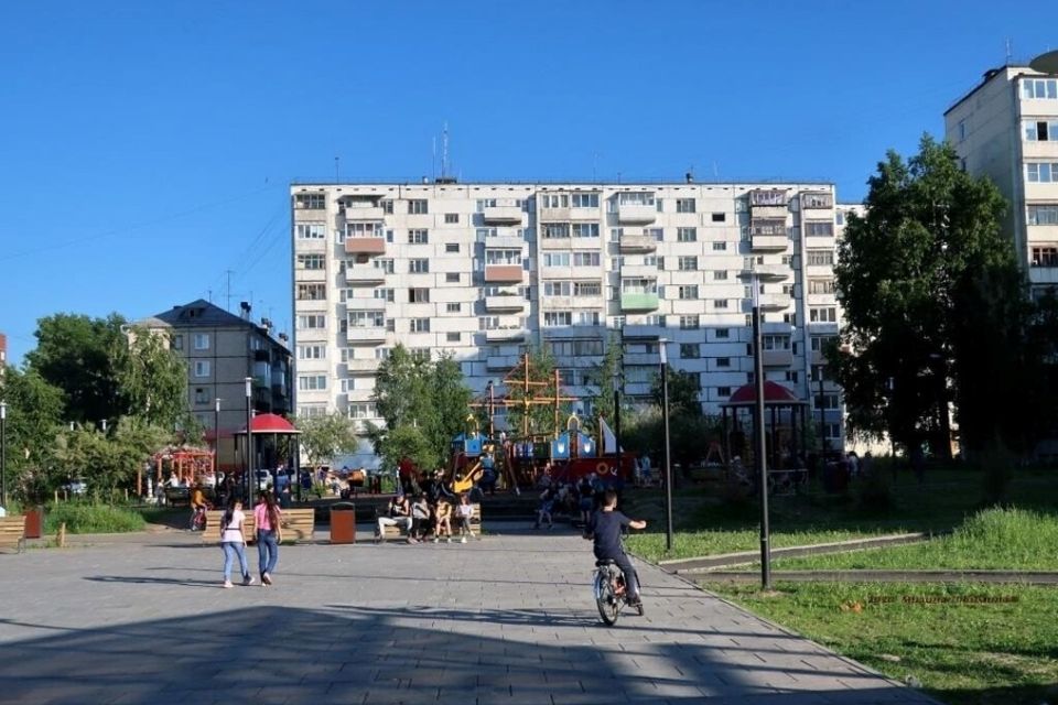 Продаётся 3-комнатная квартира, 65.8 м²