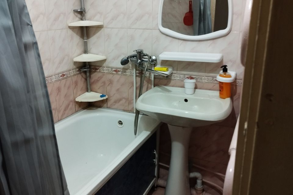 Сдаётся 4-комнатная квартира, 90 м²