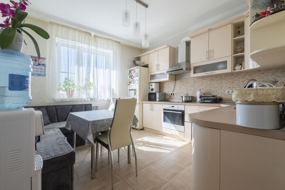 Продаётся 2-комнатная квартира, 63 м²