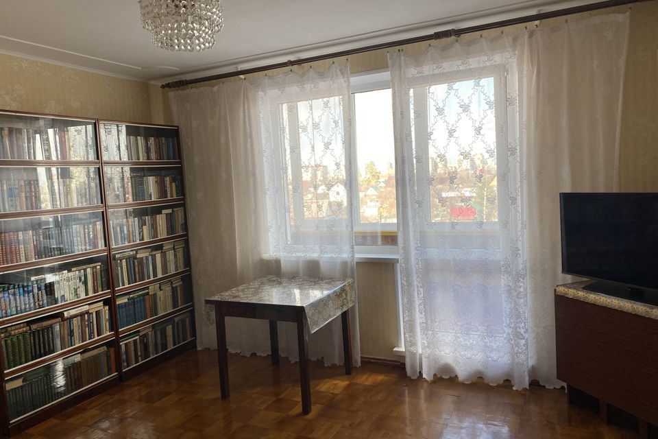 Продаётся 4-комнатная квартира, 73.9 м²