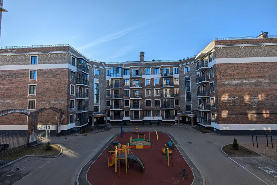 Продаётся 1-комнатная квартира, 42.4 м²