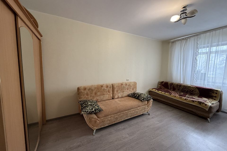 Продаётся 1-комнатная квартира, 38.3 м²