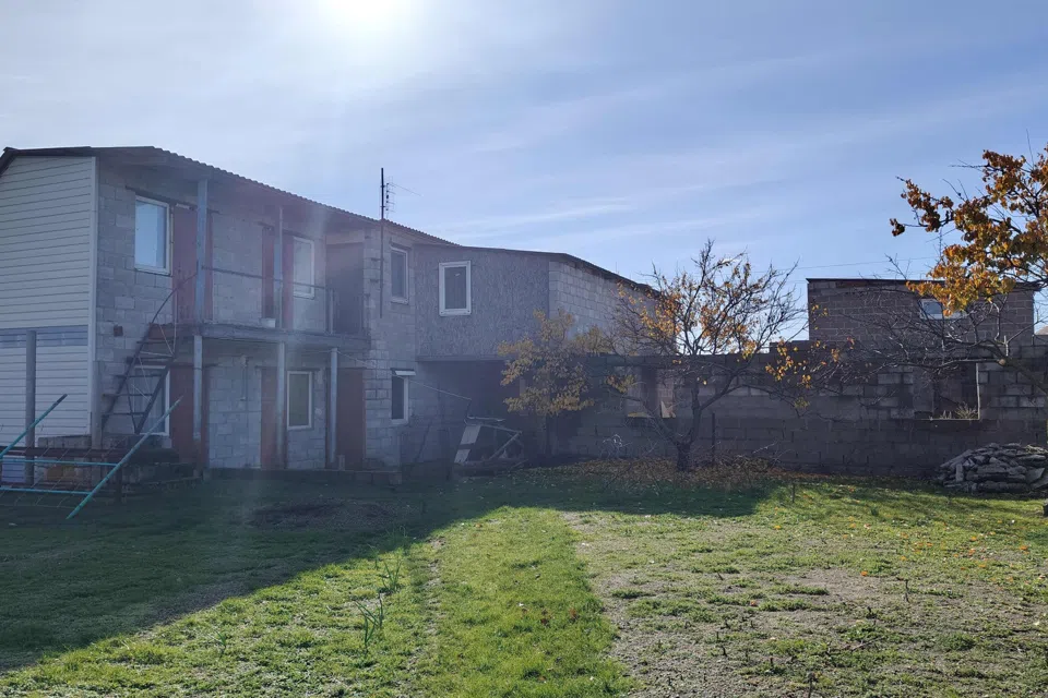 Продаётся 2-этажный дом, 180 м²
