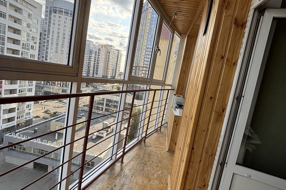 Продаётся 2-комнатная квартира, 69.7 м²