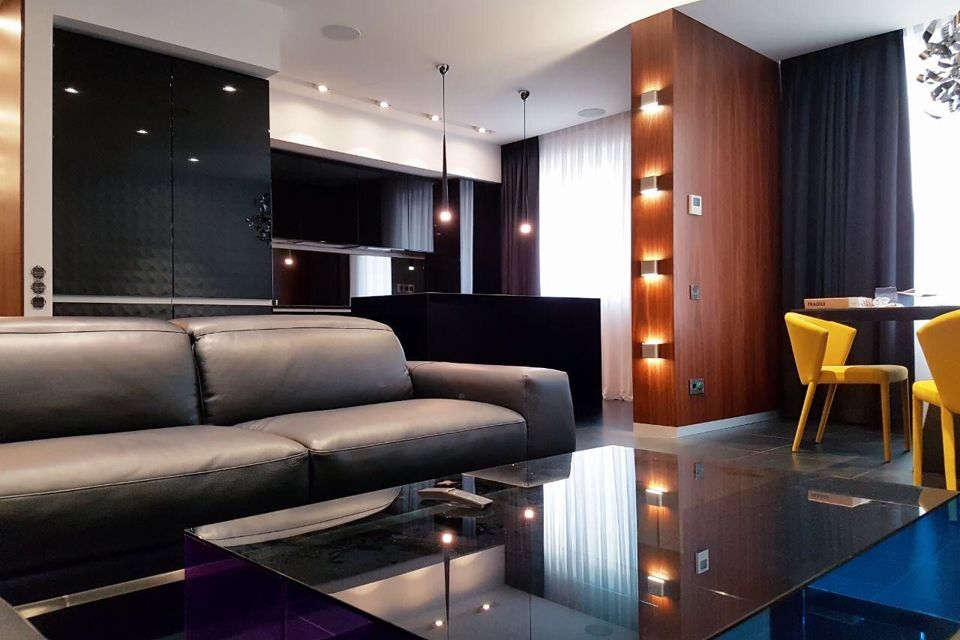 Продаётся 4-комнатная квартира, 153 м²