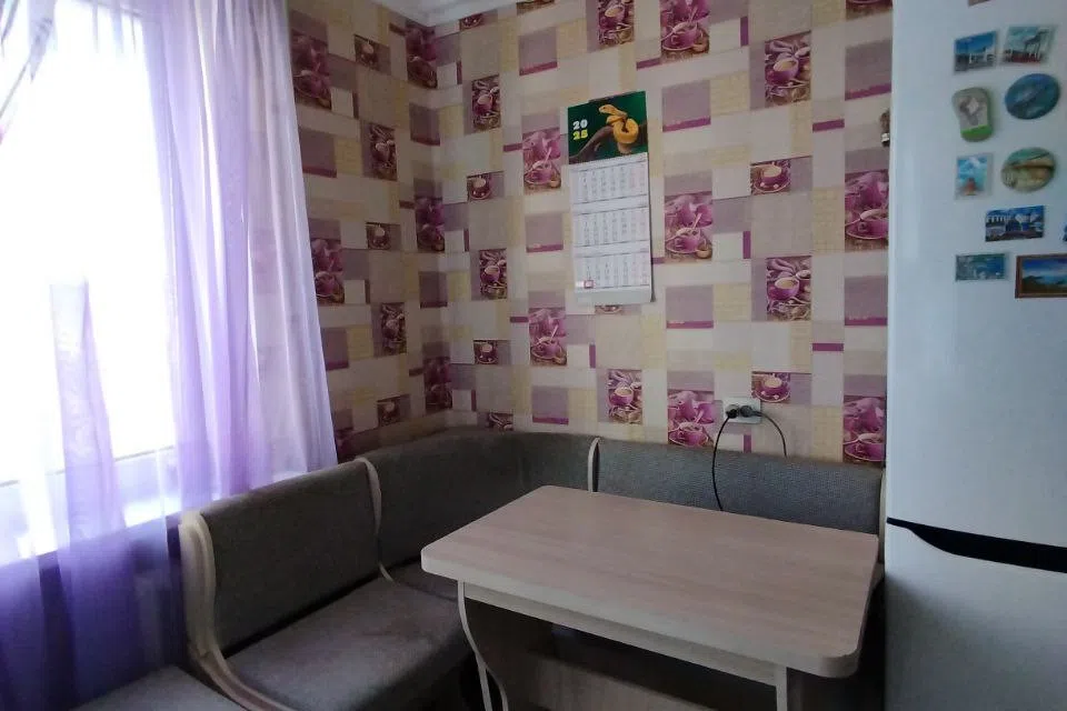 Продаётся 3-комнатная квартира, 70.4 м²