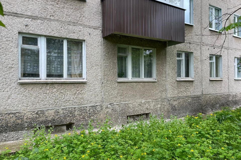 Продаётся 4-комнатная квартира, 61 м²