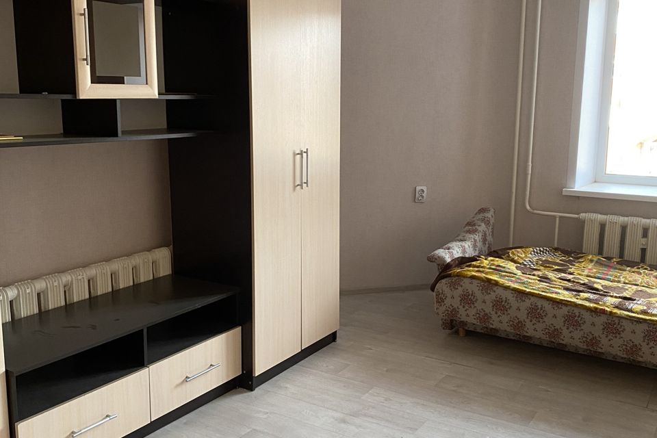 Продаётся 1-комнатная квартира, 43.2 м²