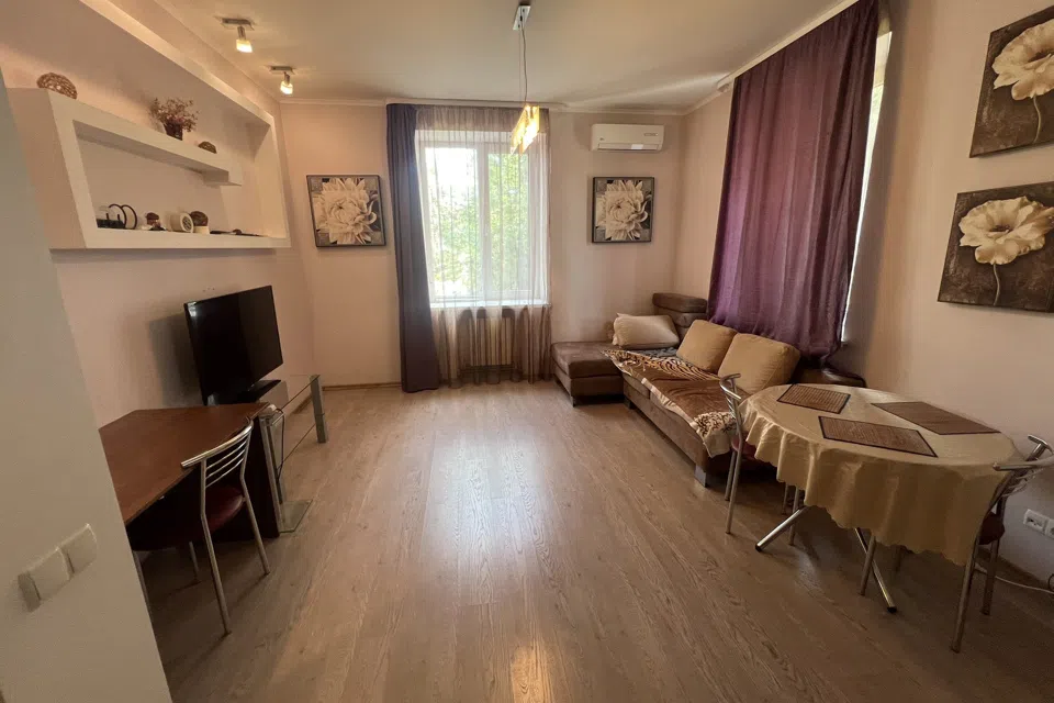 Сдаётся 2-комнатная квартира, 60 м²