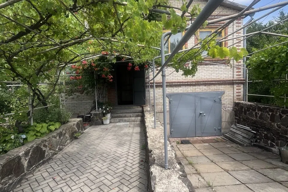 Продаётся 2-этажный дом, 222.6 м²
