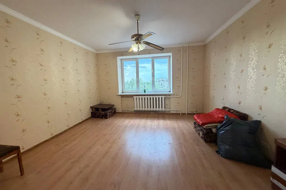 Продаётся 4-комнатная квартира, 77 м²