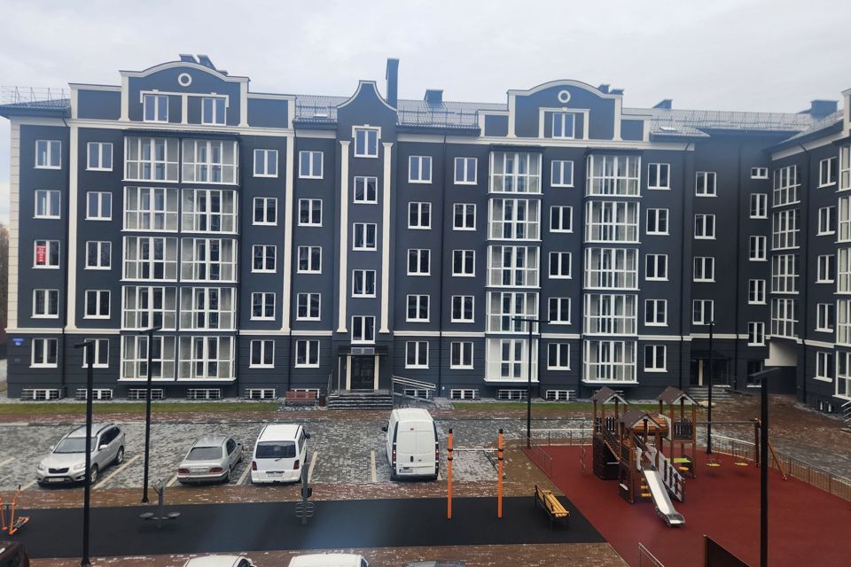 Продаётся 2-комнатная квартира, 56.8 м²
