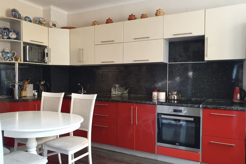 Продаётся 3-комнатная квартира, 77.2 м²