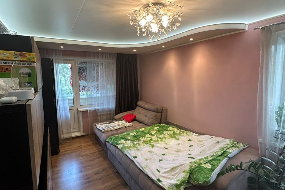 Продаётся 3-комнатная квартира, 57.3 м²