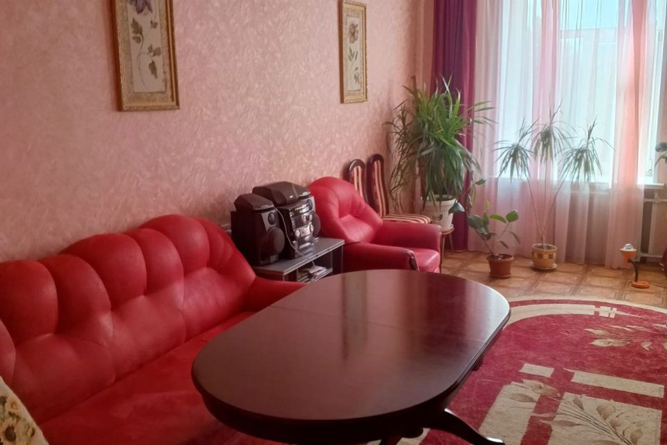 Продаётся 3-комнатная квартира, 69.7 м²