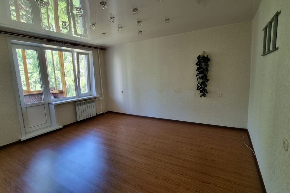 Продаётся 3-комнатная квартира, 61.8 м²
