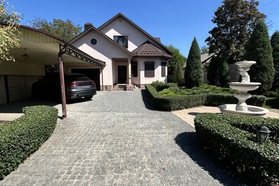 Продаётся 2-этажный дом, 223 м²