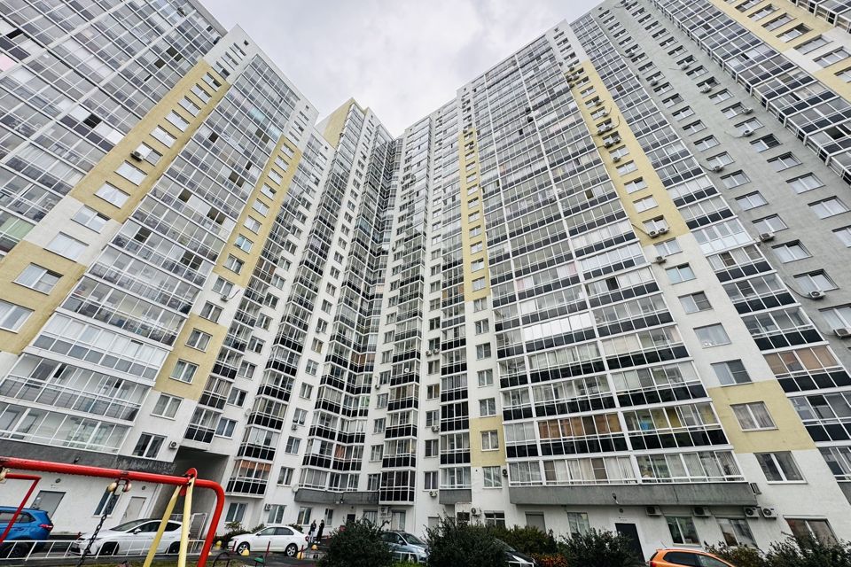 Продаётся 1-комнатная квартира, 42.9 м²