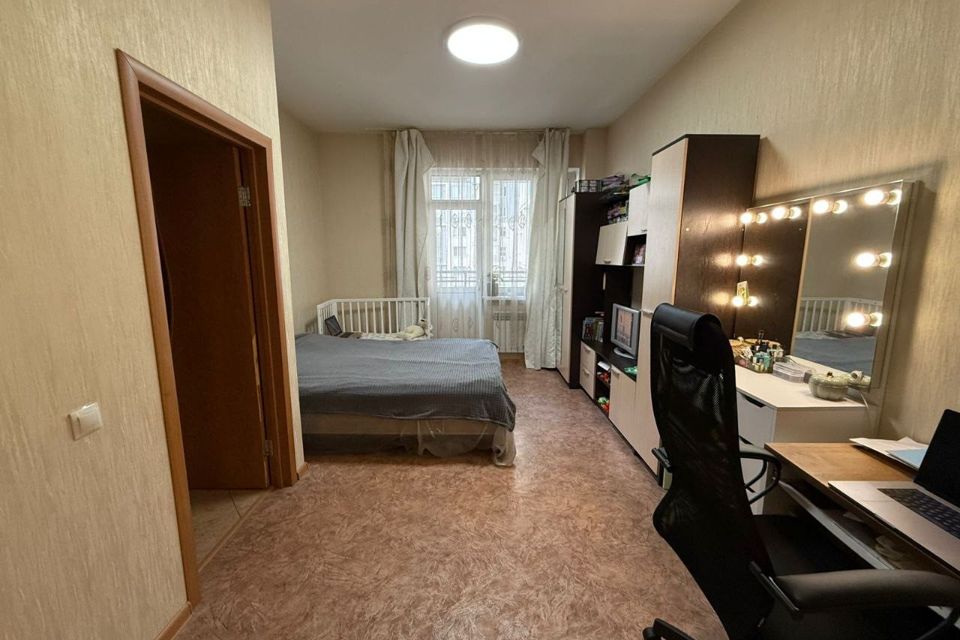 Продаётся 1-комнатная квартира, 42 м²
