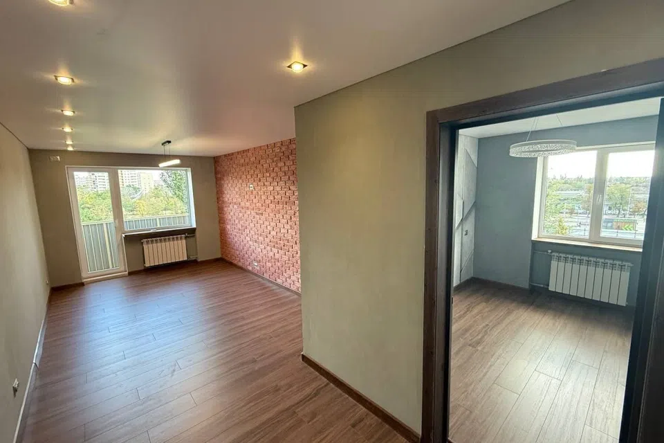 Продаётся 3-комнатная квартира, 50.3 м²