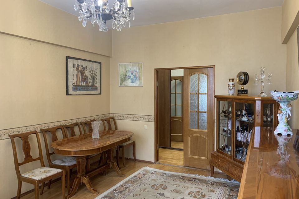 Продаётся 2-комнатная квартира, 62.4 м²