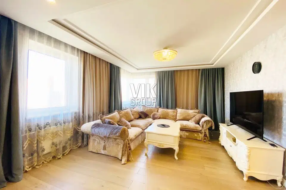 Продаётся 4-комнатная квартира, 115 м²