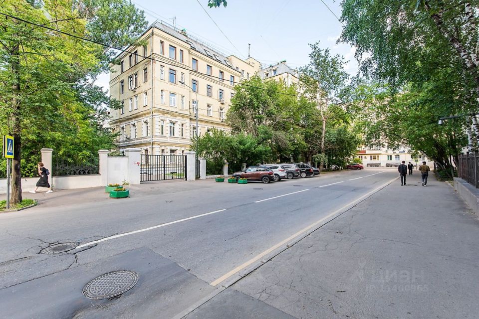 Продаётся 3-комнатная квартира, 134 м²