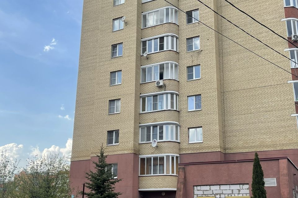 Продаётся 2-комнатная квартира, 65 м²