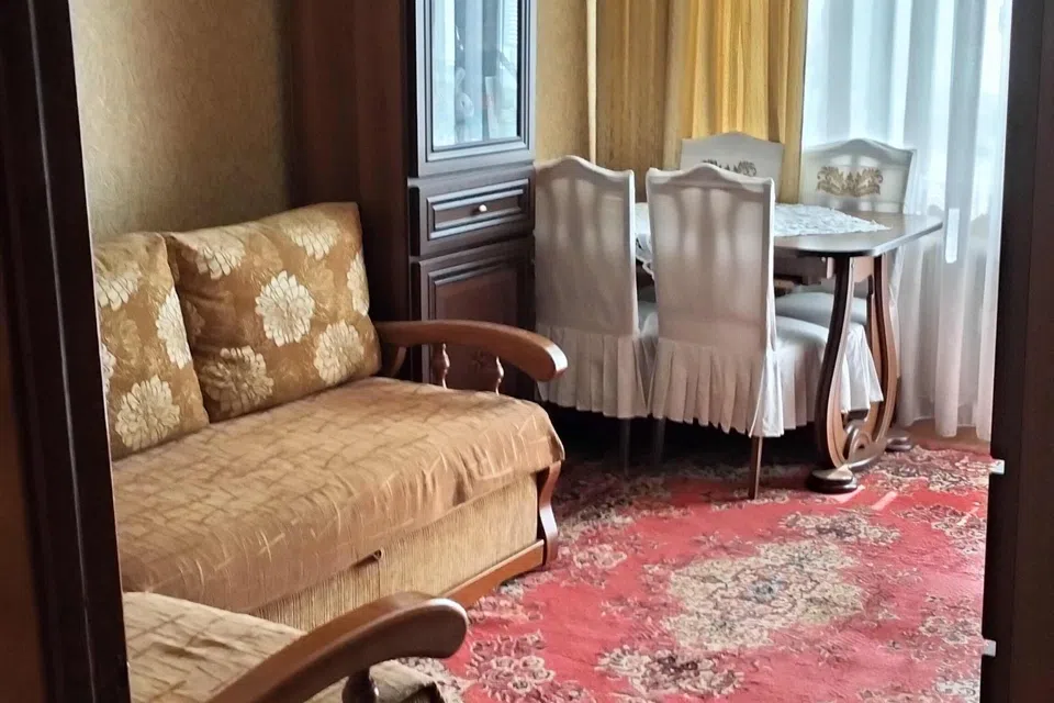 Продаётся 3-комнатная квартира, 65.5 м²