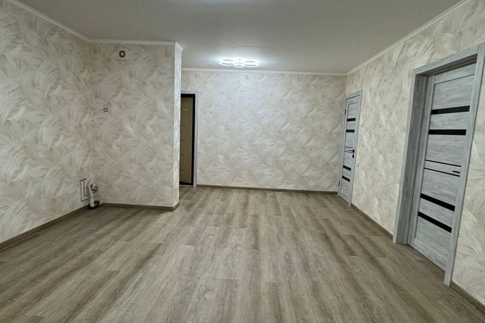 Продаётся 1-комнатная квартира, 42 м²