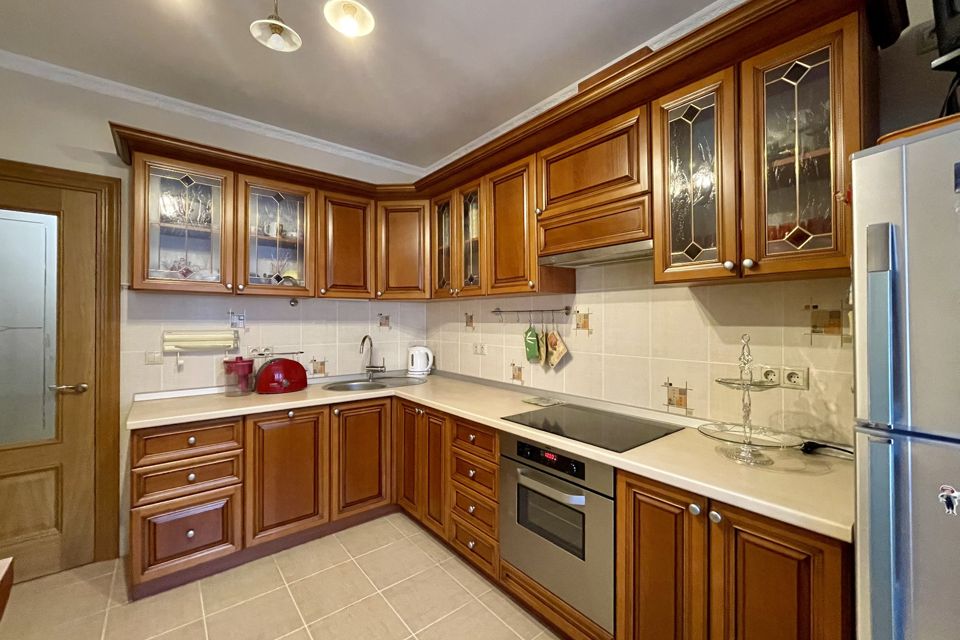 Сдаётся 2-комнатная квартира, 70 м²