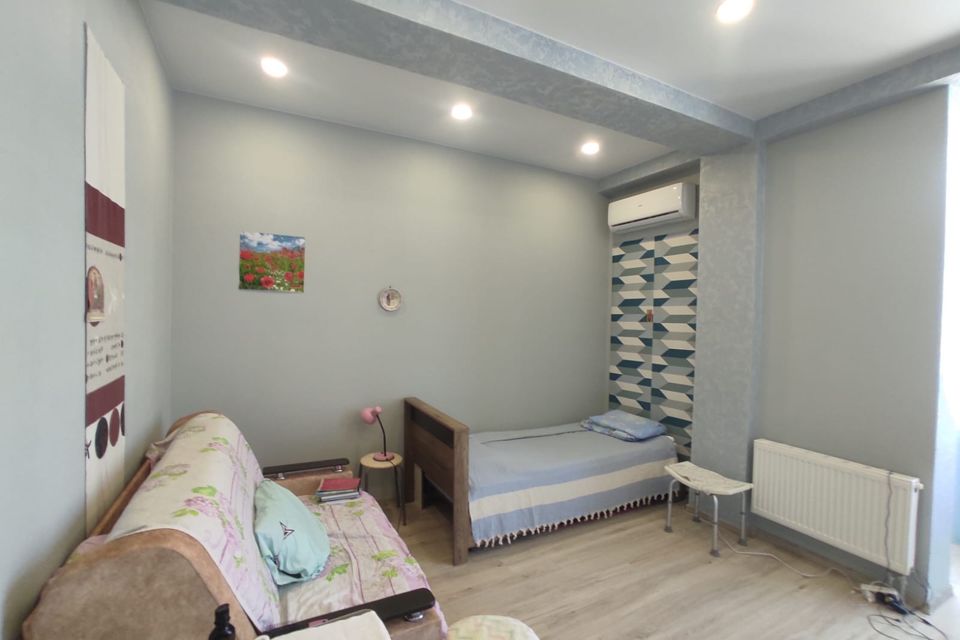 Продаётся 1-комнатная квартира, 44.32 м²