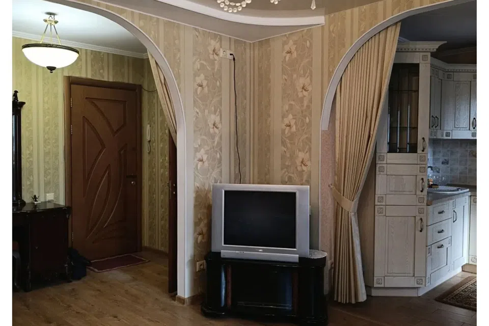 Продаётся 2-комнатная квартира, 57.7 м²