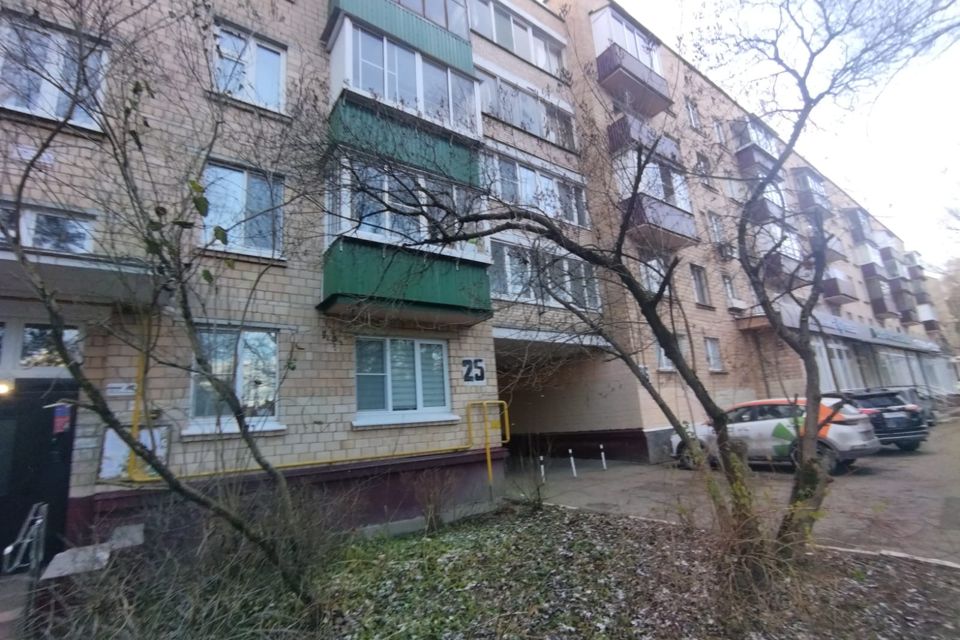 Продаётся 3-комнатная квартира, 55.9 м²