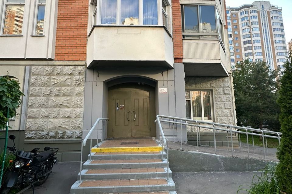 Продаётся 1-комнатная квартира, 37.6 м²
