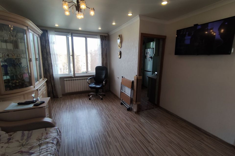 Продаётся 3-комнатная квартира, 42 м²