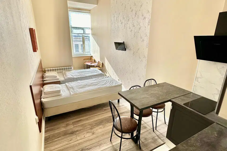 Продаётся 4-комнатная квартира, 249.5 м²