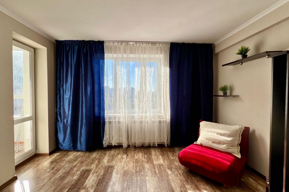 Сдаётся 2-комнатная квартира, 79.9 м²
