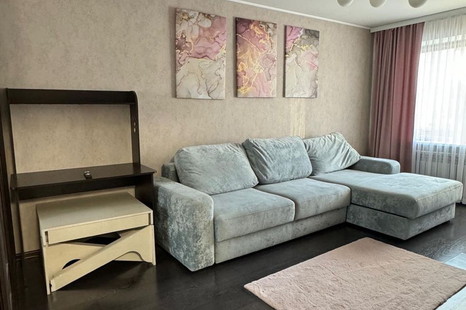 Сдаётся 2-комнатная квартира, 55 м²