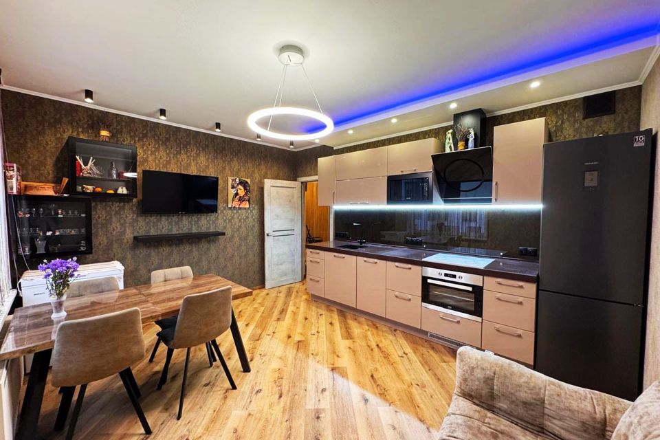 Продаётся 3-комнатная квартира, 95 м²