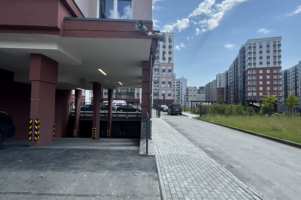 Продаётся машиноместо, 13 м²