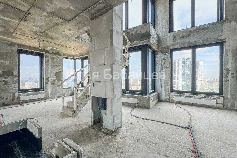 Продаётся 4-комнатная квартира, 152.1 м²