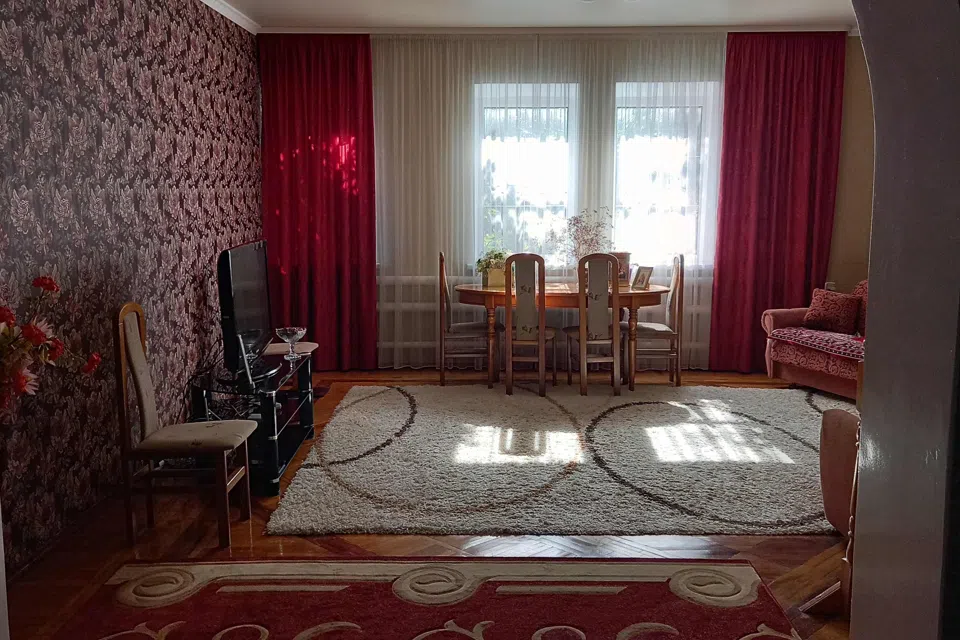 Продаётся 2-этажный дом, 185 м²