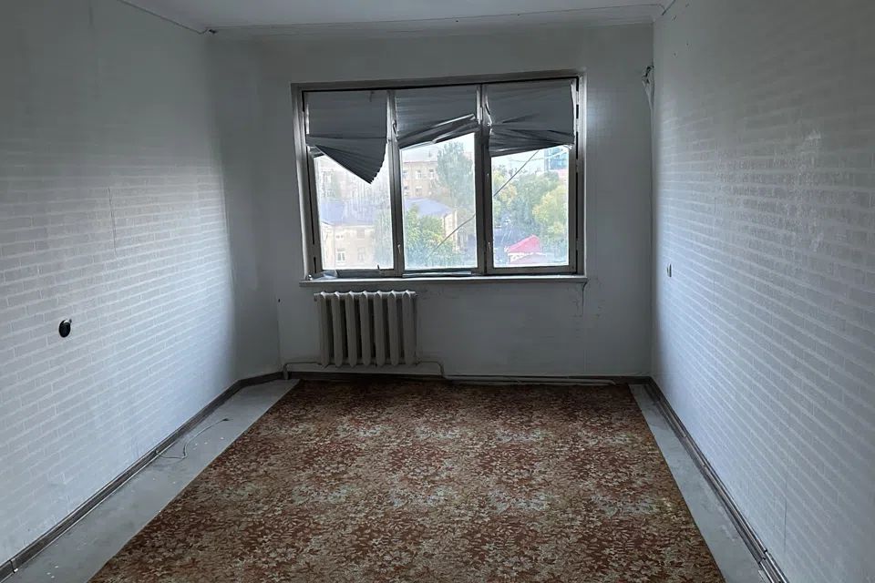 Продаётся 3-комнатная квартира, 60 м²