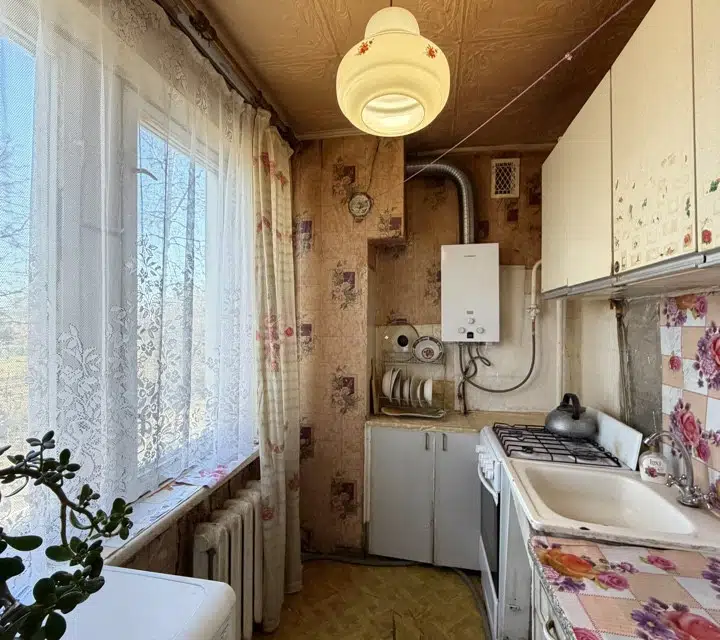 Продаётся 2-комнатная квартира, 41.8 м²