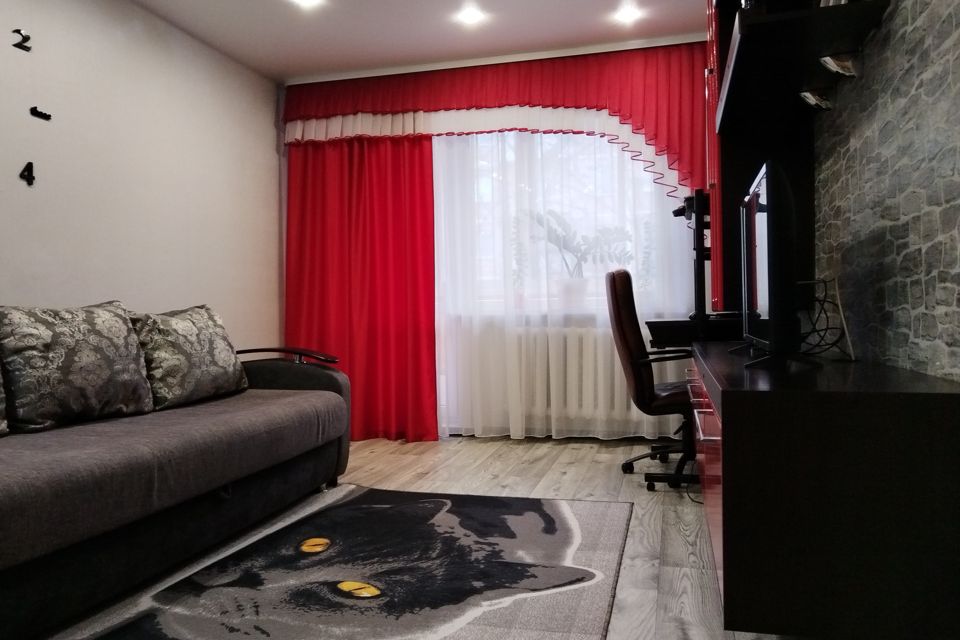 Продаётся 3-комнатная квартира, 61.7 м²