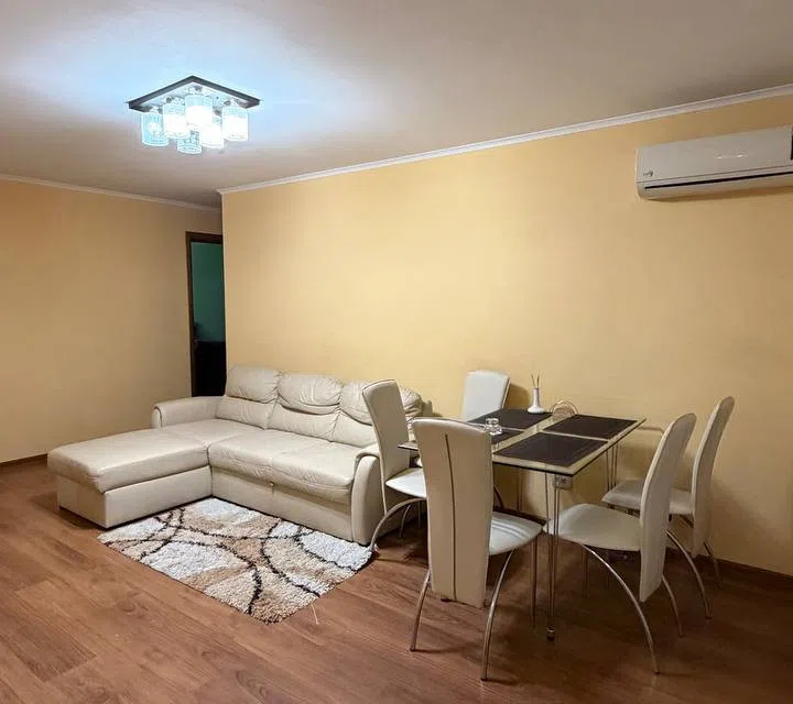 Продаётся 3-комнатная квартира, 60 м²