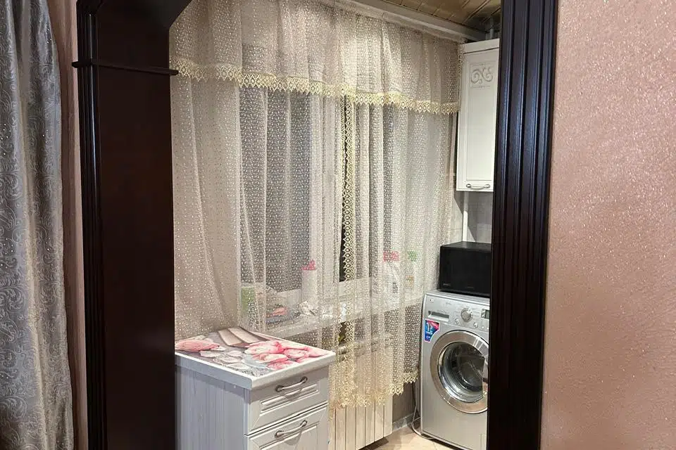 Продаётся 4-комнатная квартира, 73 м²
