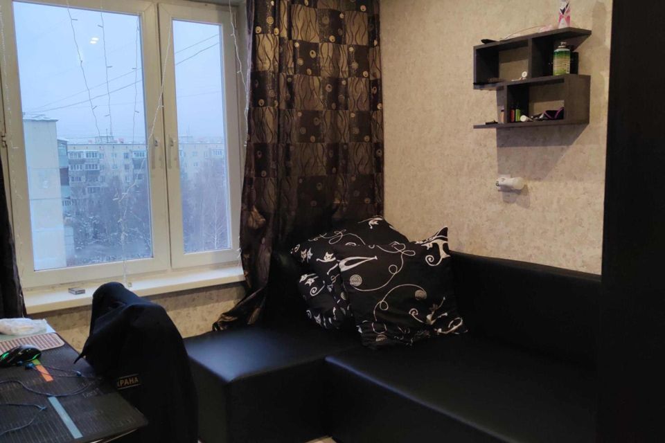 Продаётся комната в 3-комн. квартире, 9.7 м²